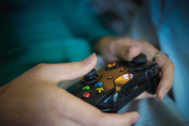 Play it Safe An Introductory Guide to Online Gaming for Parents 